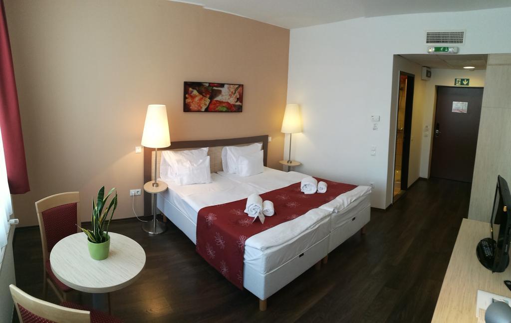 Opal Superior Hotel