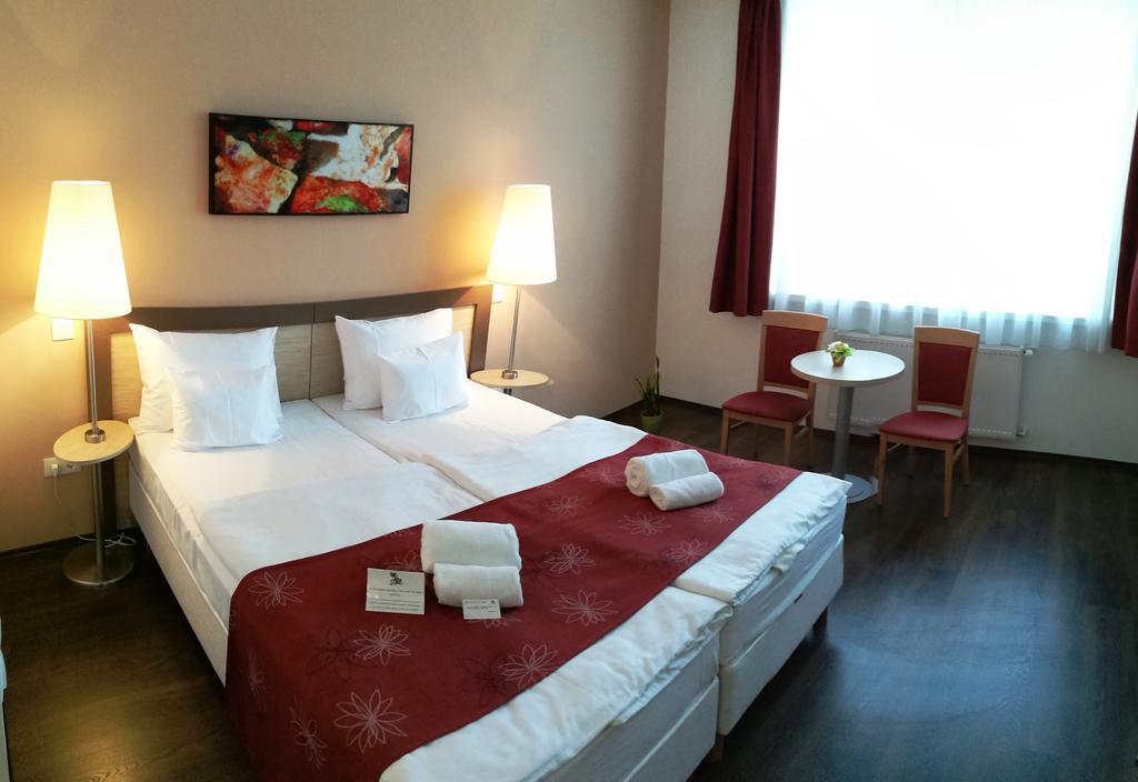 Opal Superior Hotel 3*