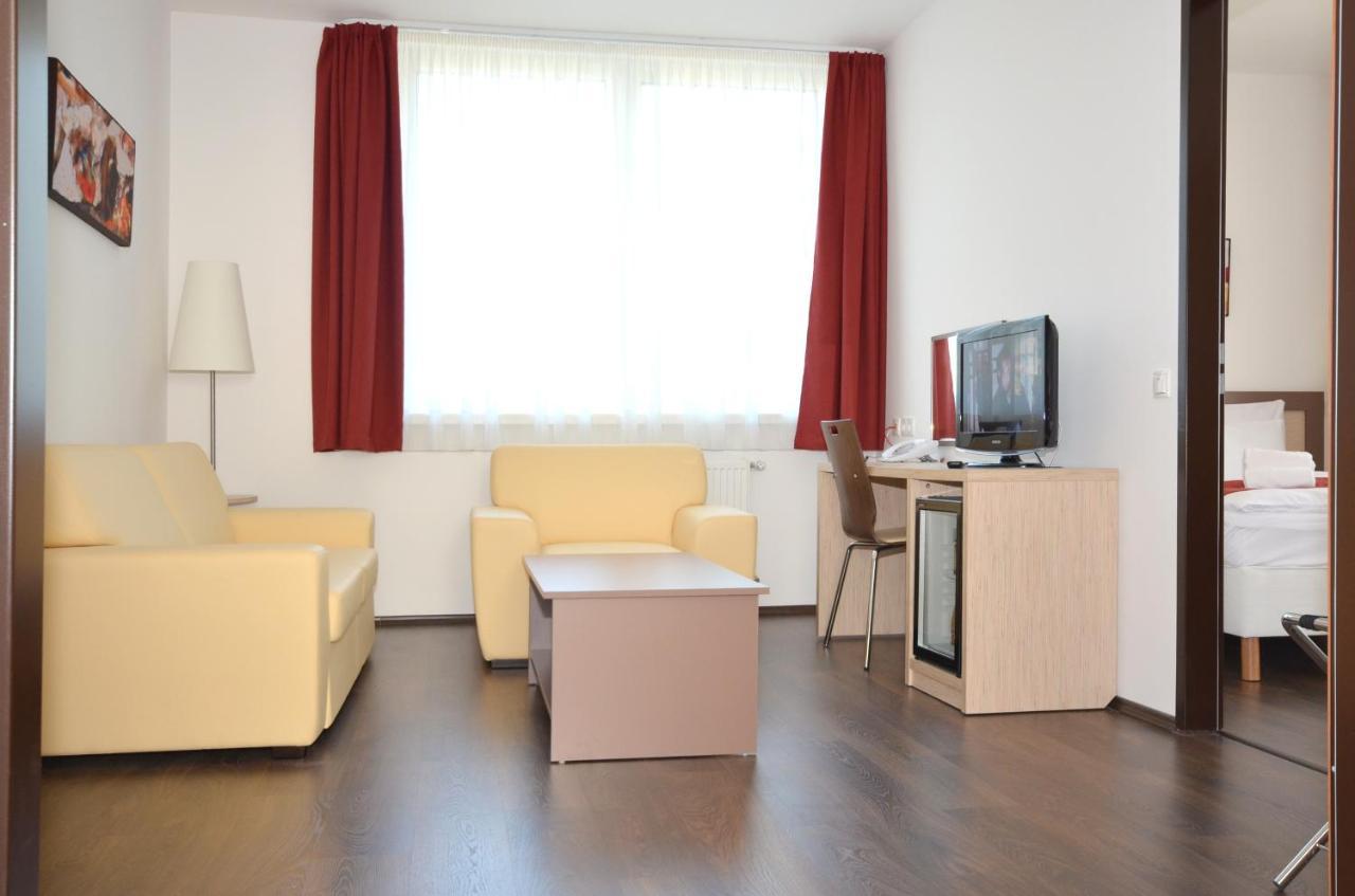 Отель Opal Superior 3*
